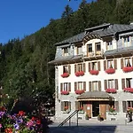 Hotel De La Couronne 3*