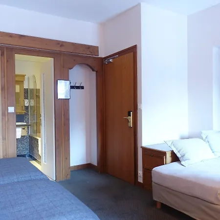 De La Couronne Hotel