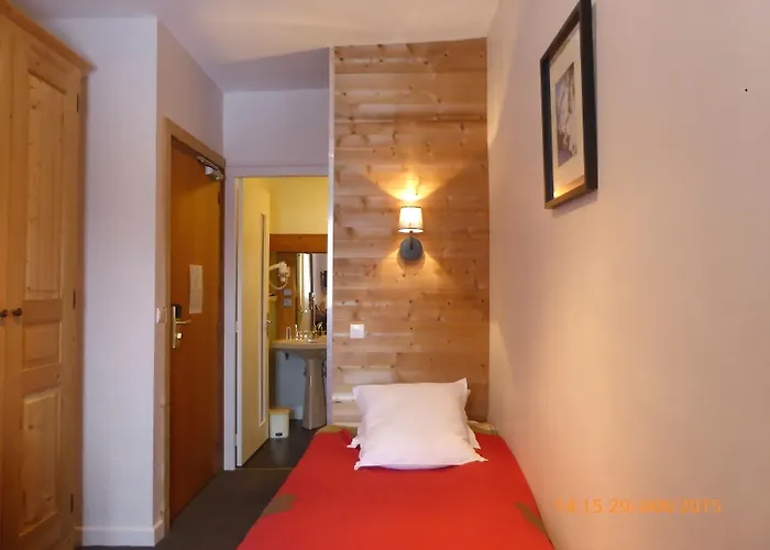Restaurant La Couronne Hotell 3*