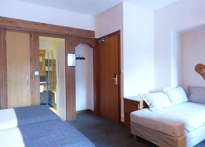 Restaurant La Couronne Hotell